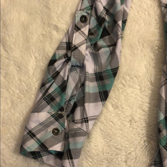 Button‎ Down Mint & White Shirt - Picture 4 of 8